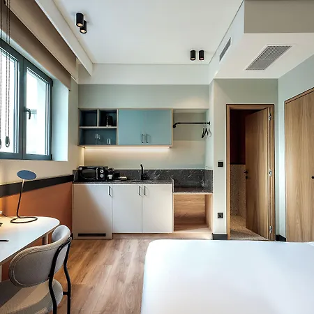 מלון דירות Thirtynine Urban 4*