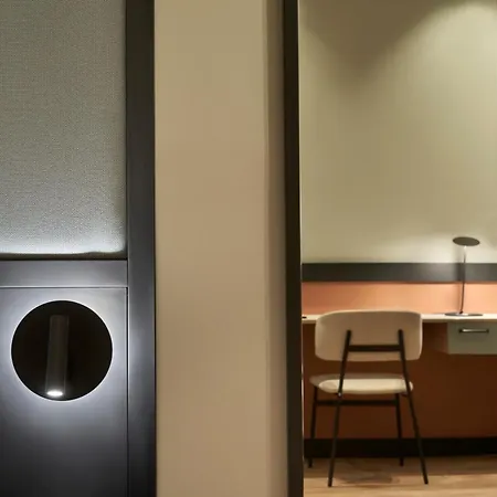 Apartahotel Thirtynine Urban 4*